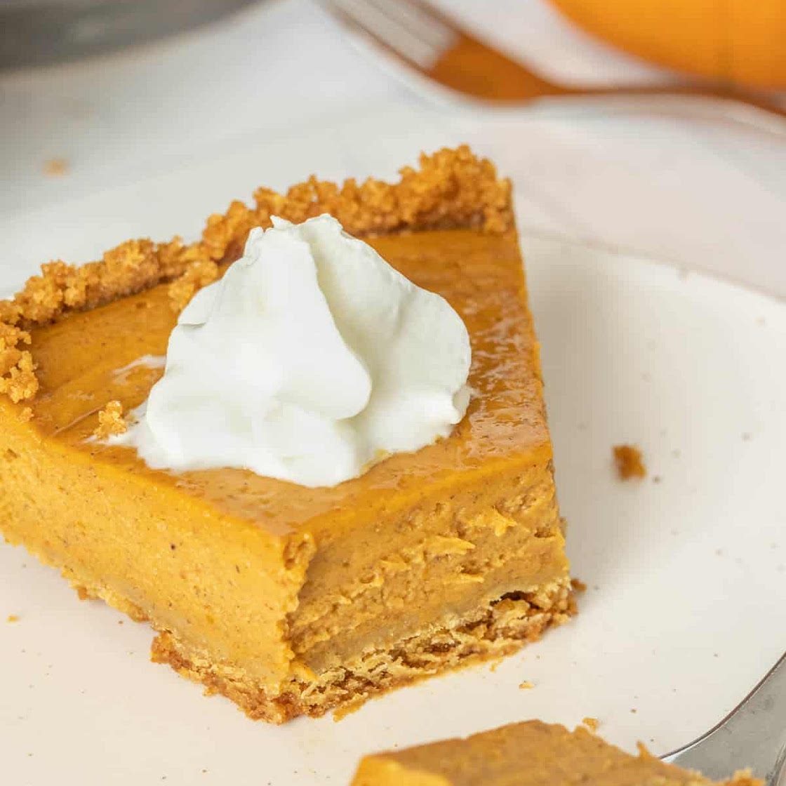 Pumpkin Pie with Graham Cracker Crust