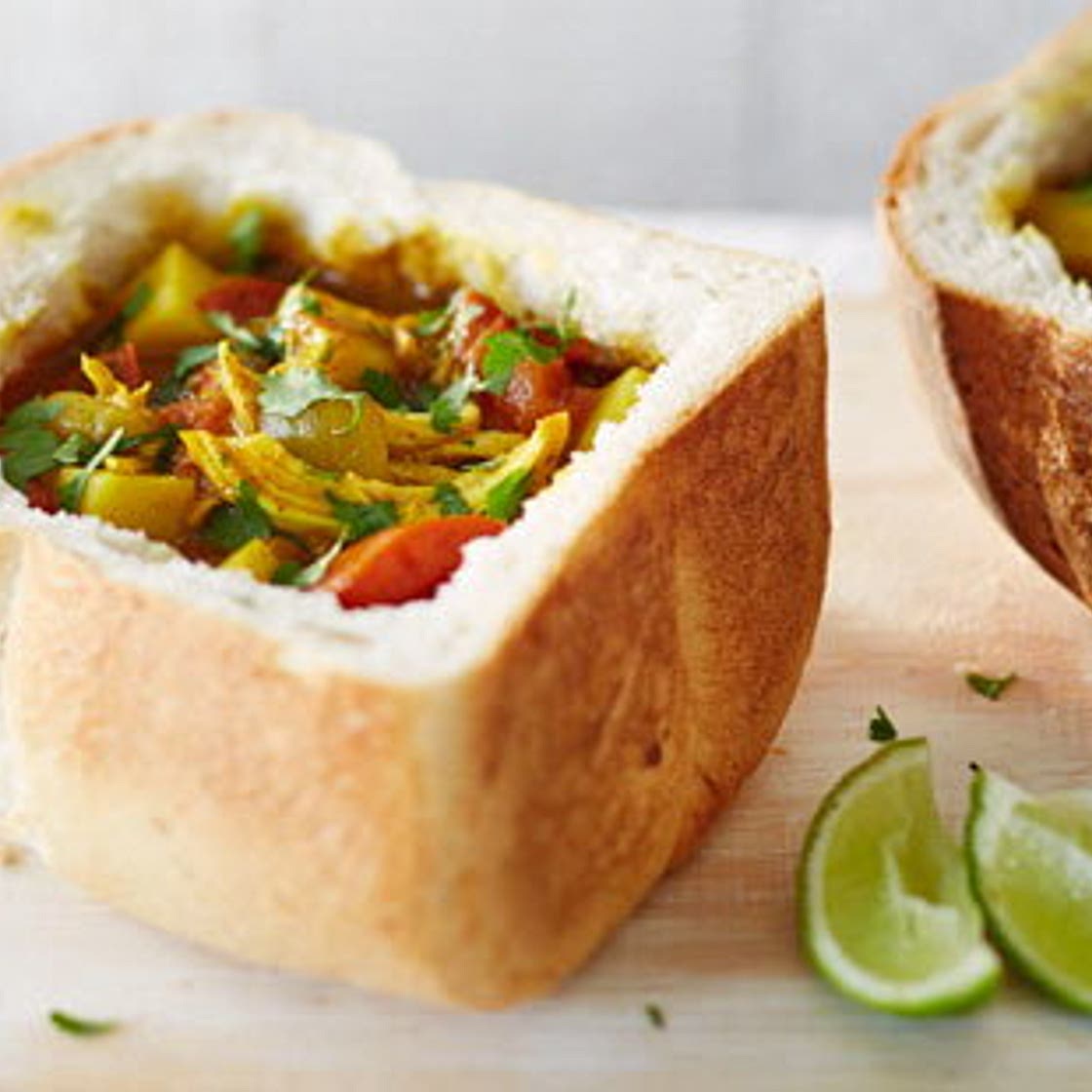 Chicken bunny chow