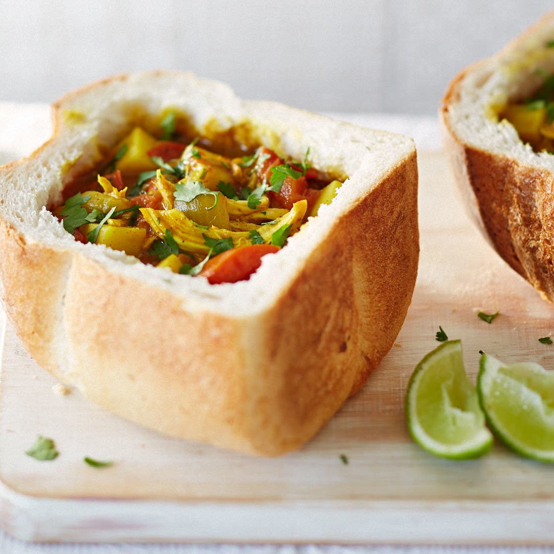 Chicken bunny chow