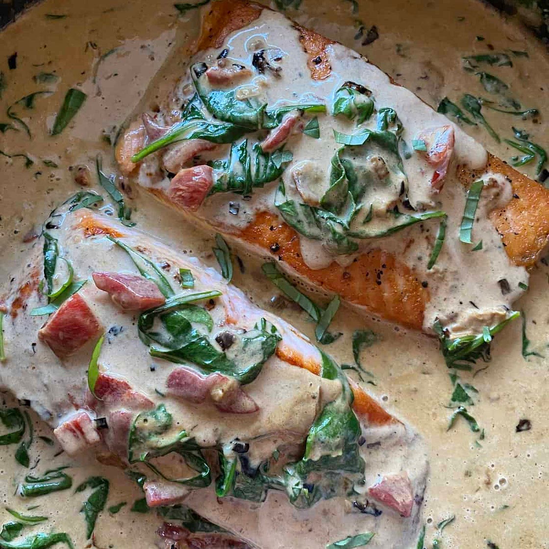 One Pan Creamy Garlic Salmon