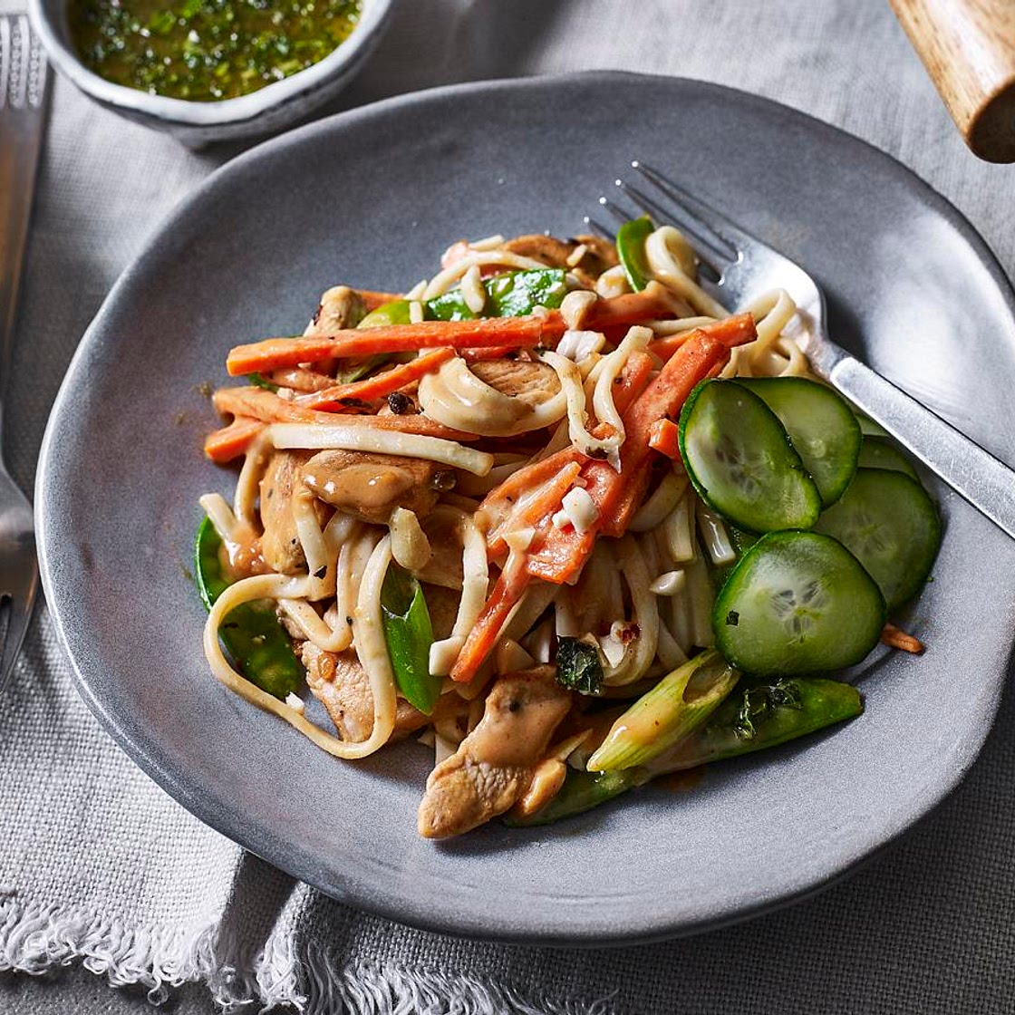 Peanut chicken stir-fry noodles