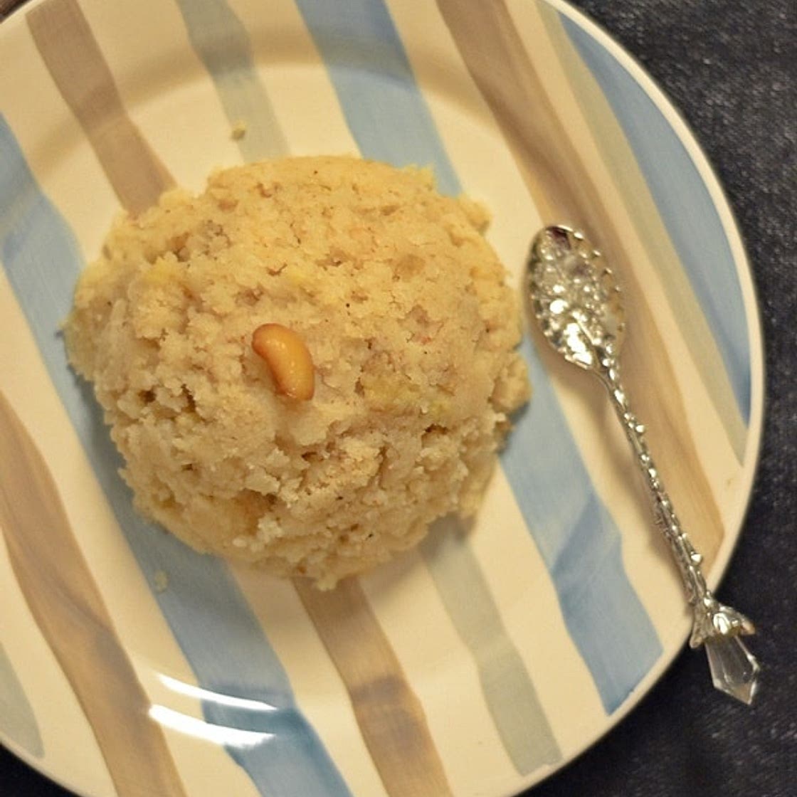 Banana Sheera/ Kesari | Banana Semolina Halwa