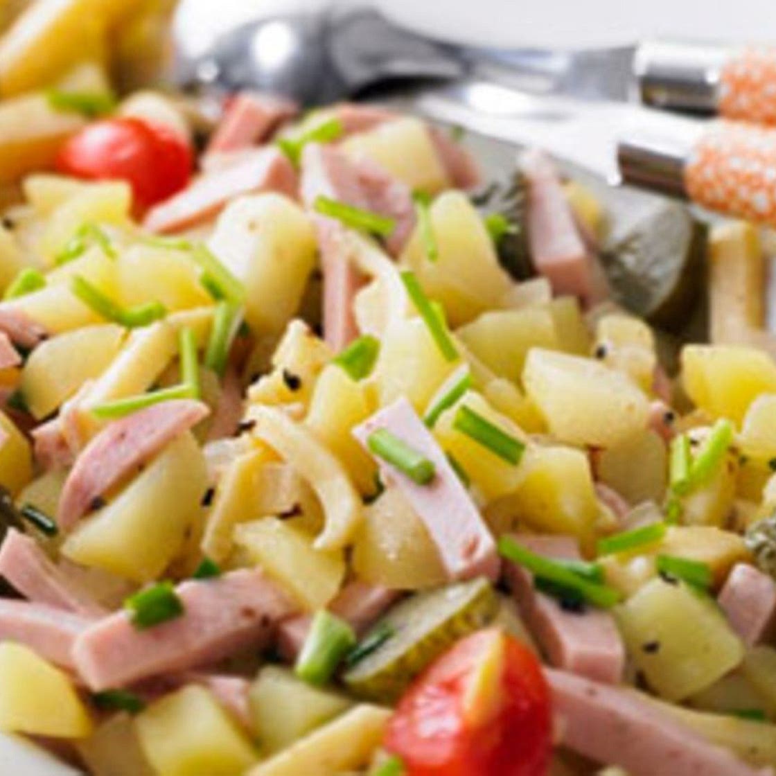 Kartoffel-Käse-Wurstsalat