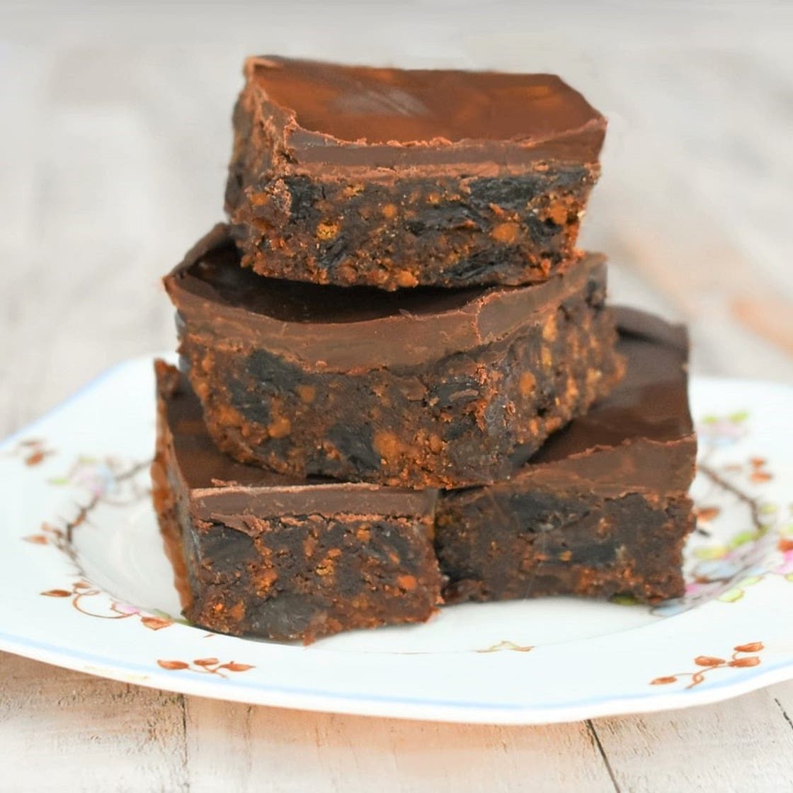 Easy Vegan Biscoff Tiffin