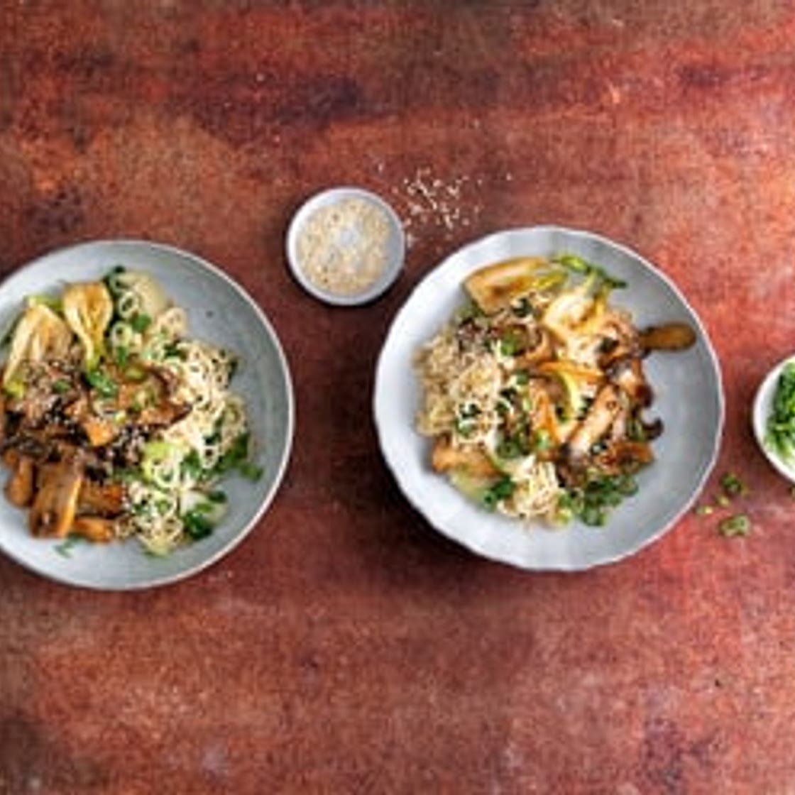 Kräuterseitlinge Asia Style mit Nudeln