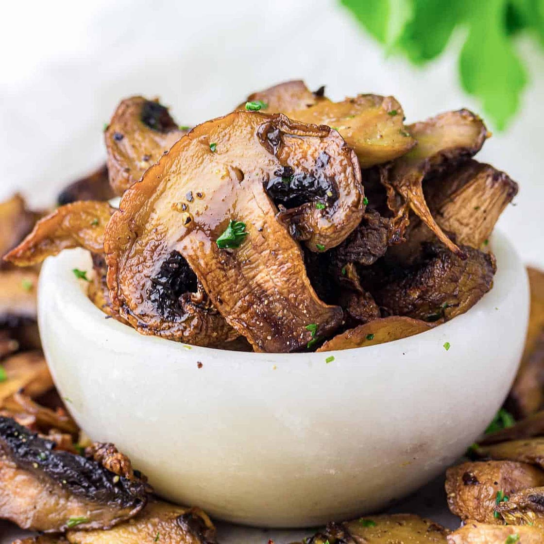 Air Fryer Garlic Mushrooms