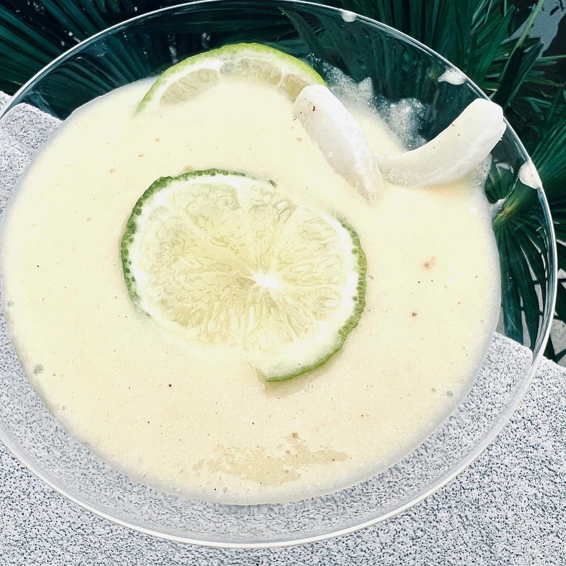 Muppets Smoothie (Lime, Coconut, Pineapple, Orange, Banana)