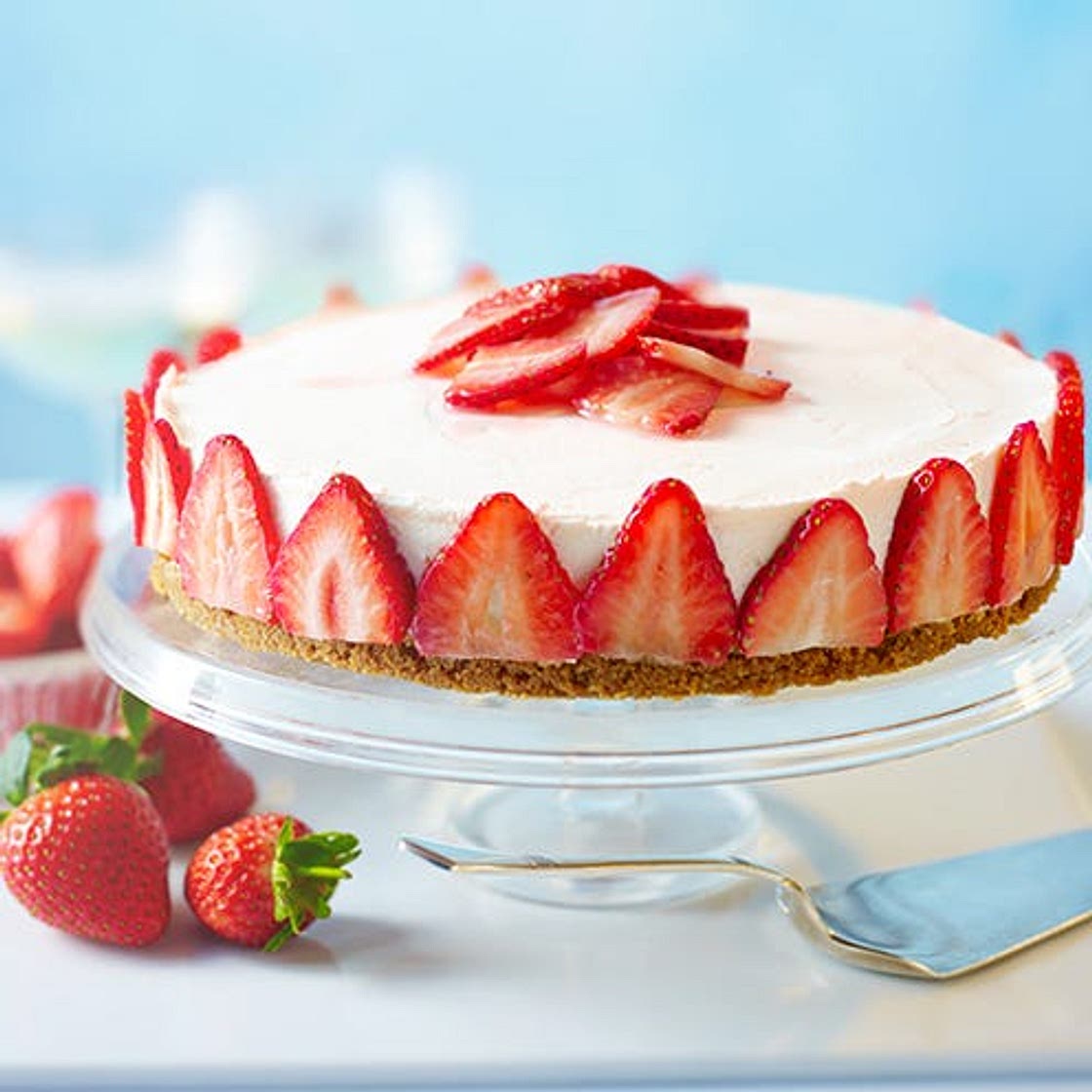 Strawberry yogurt cheesecake
