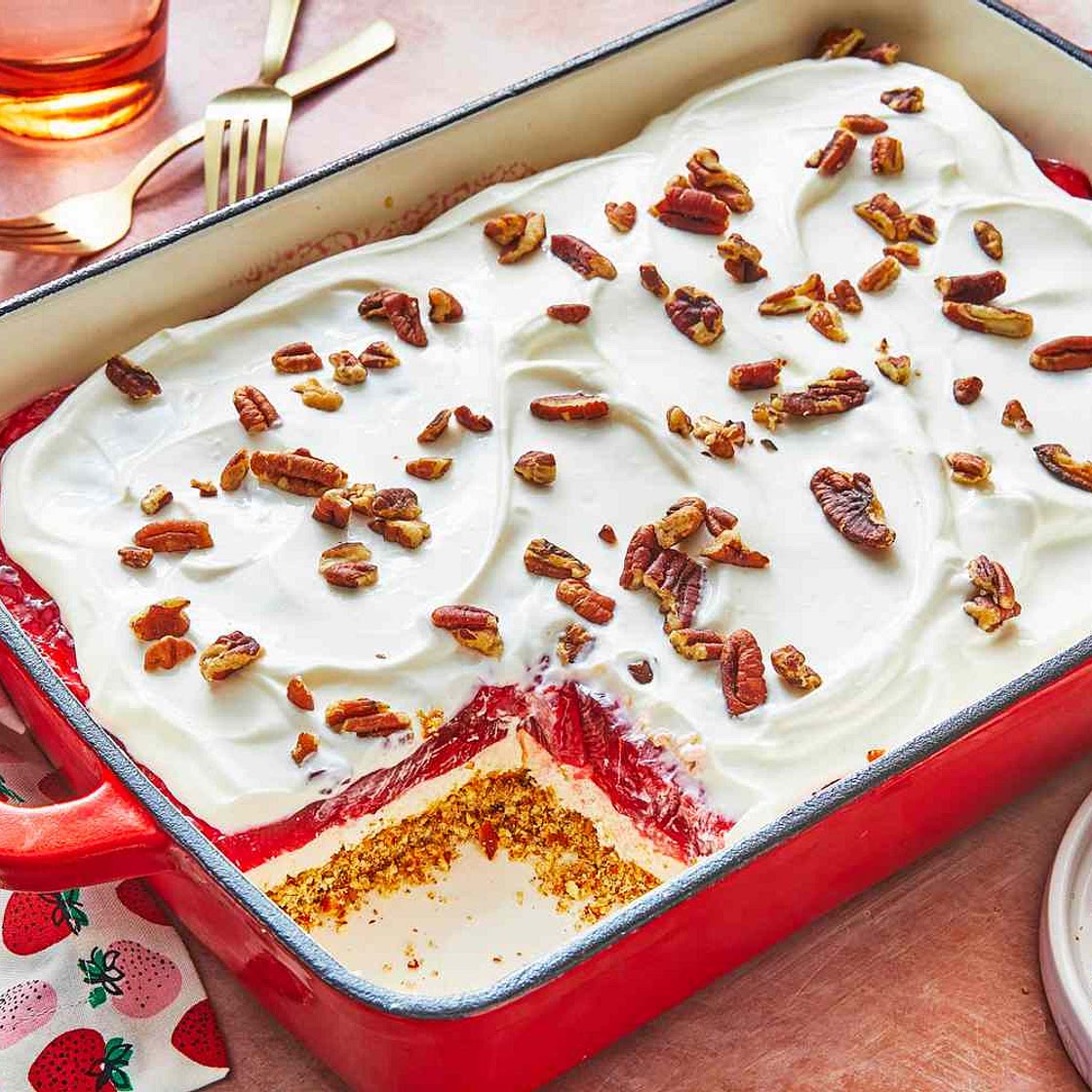 Strawberry-Pretzel Jello Salad