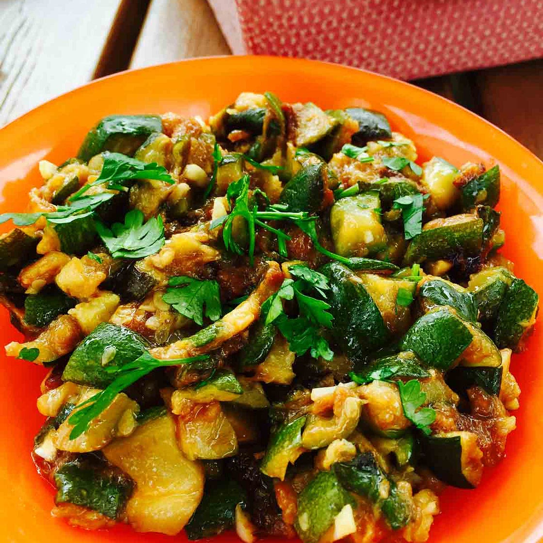 Best ever summer courgette salad