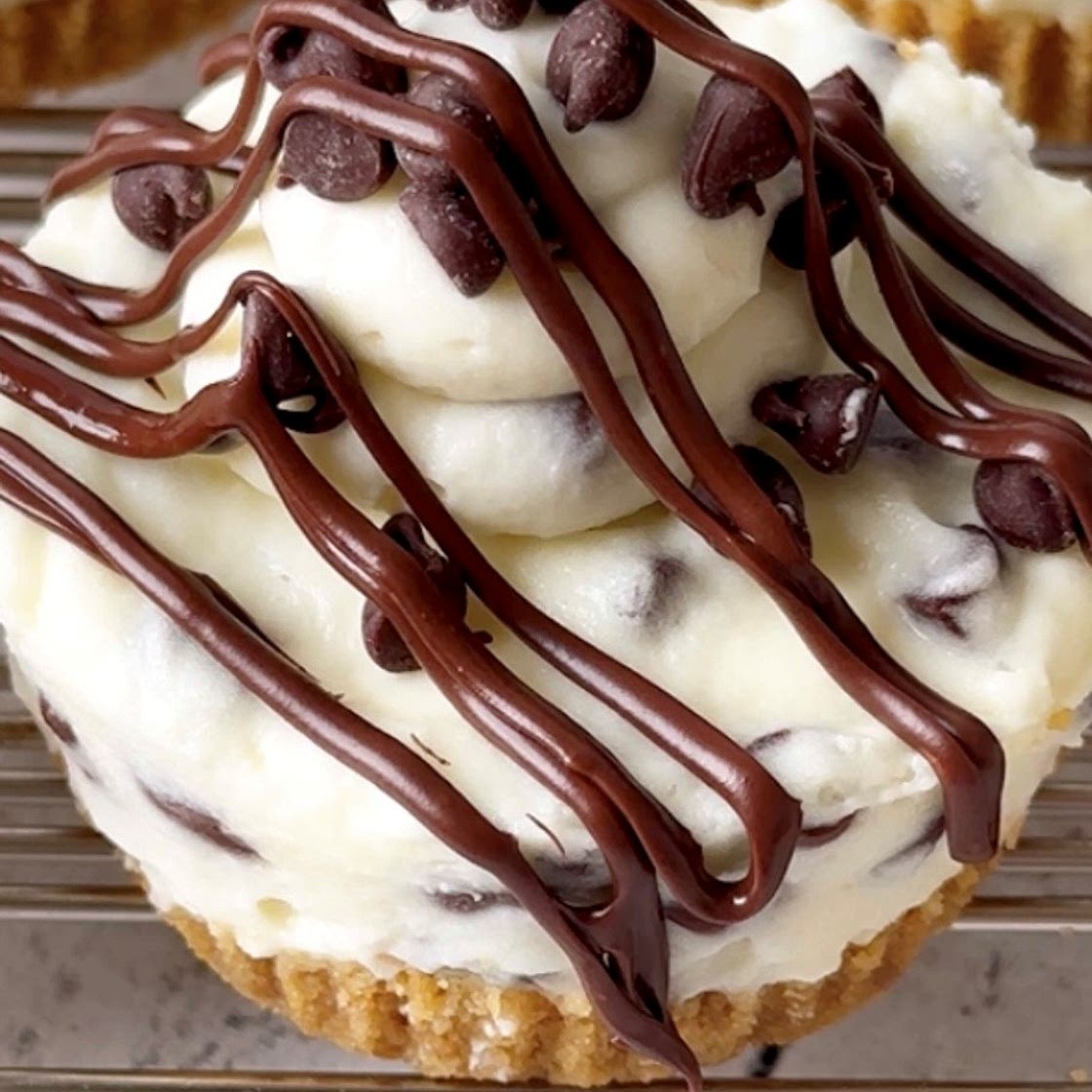 No Bake Mini Cannoli Cheesecakes