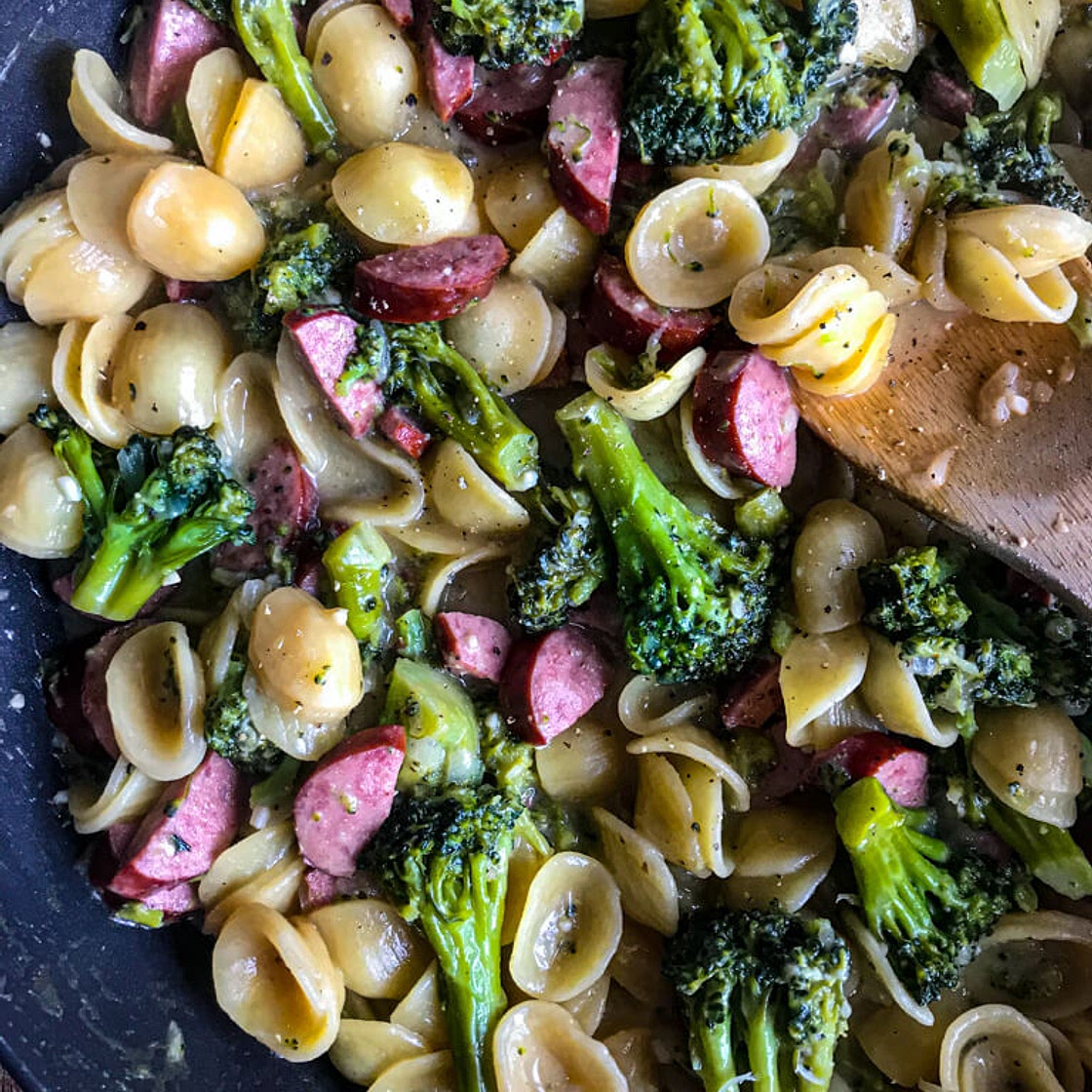 One Pot Smoked Sausage Broccoli Pasta