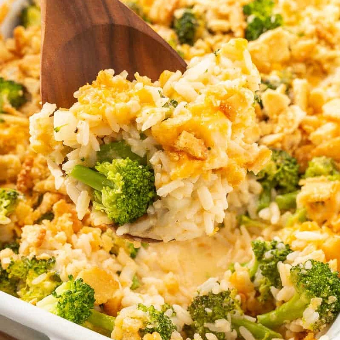 Broccoli Rice and Cheese Casserole (quick & easy recipe)