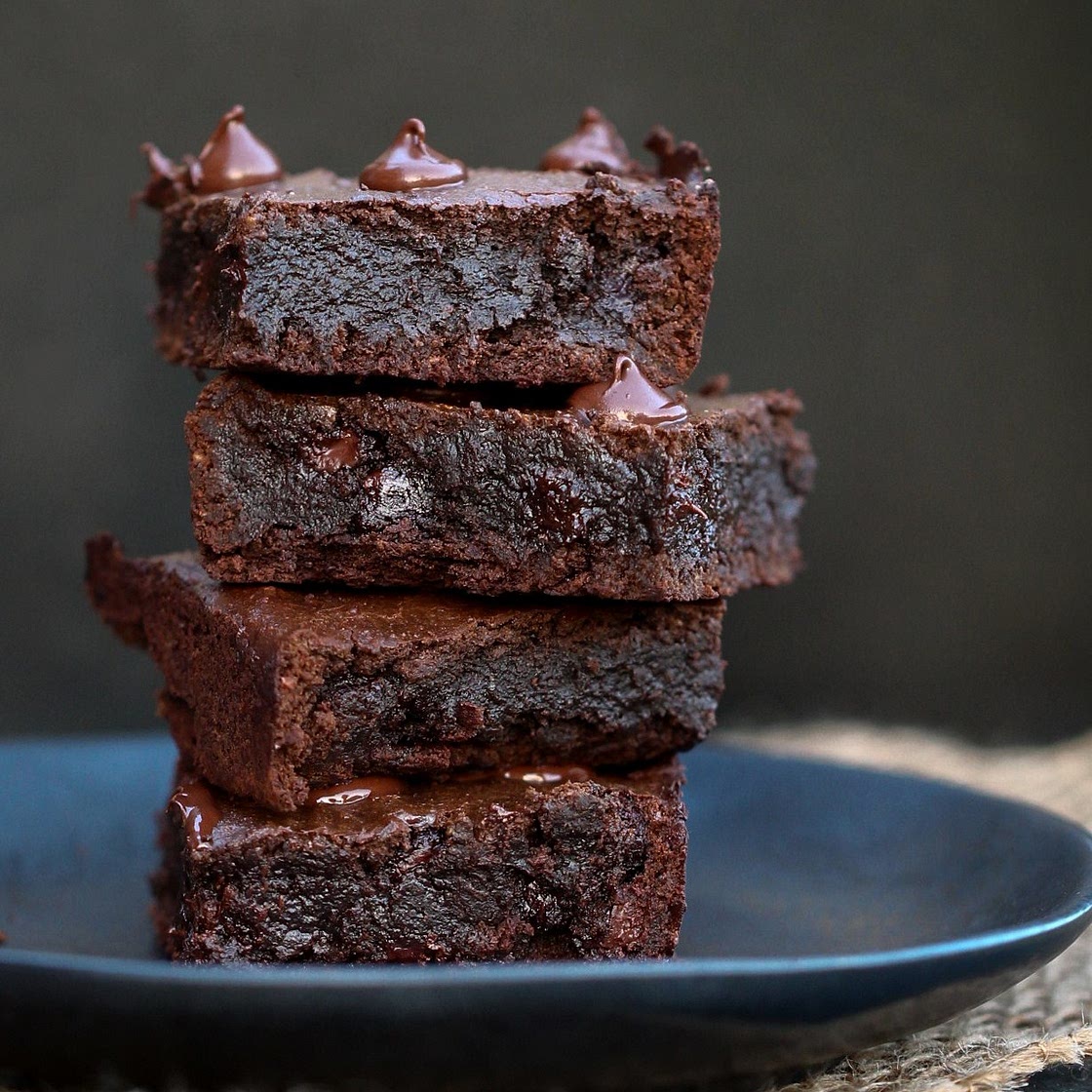 Healthy Vegan Gluten-free Brownies (So Fudgy!)