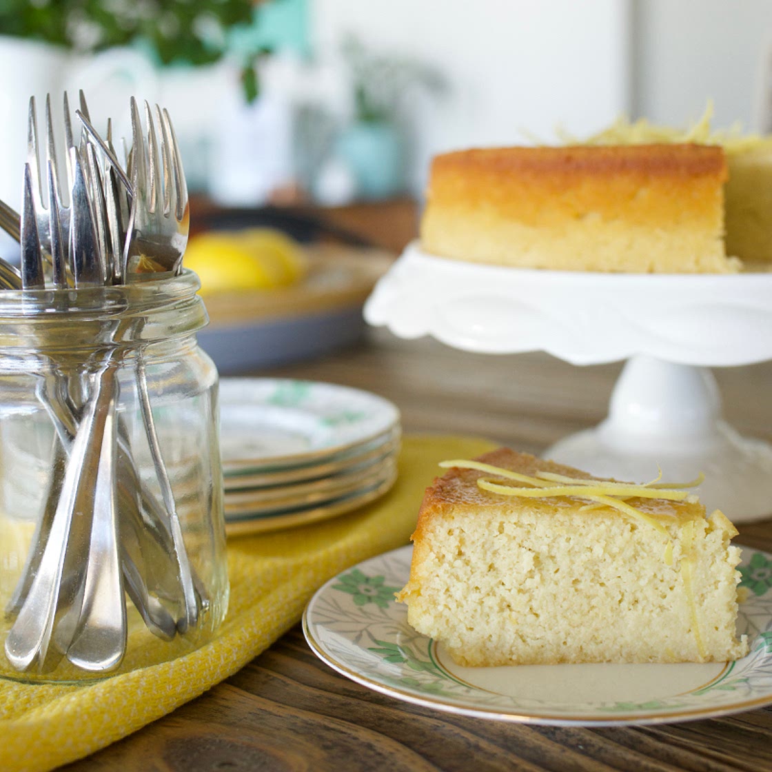 Lemon Yoghurt Cake (Grain Free)