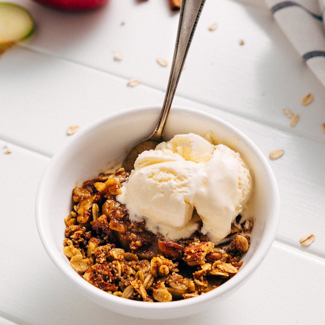 Healthified Apple Crisp (1 Bowl!)