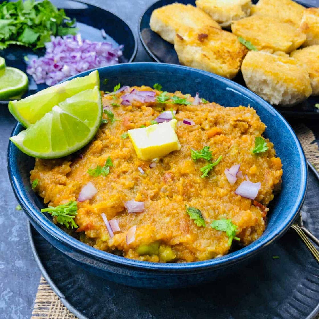 Pav bhaji (Mumbai Street-Style)