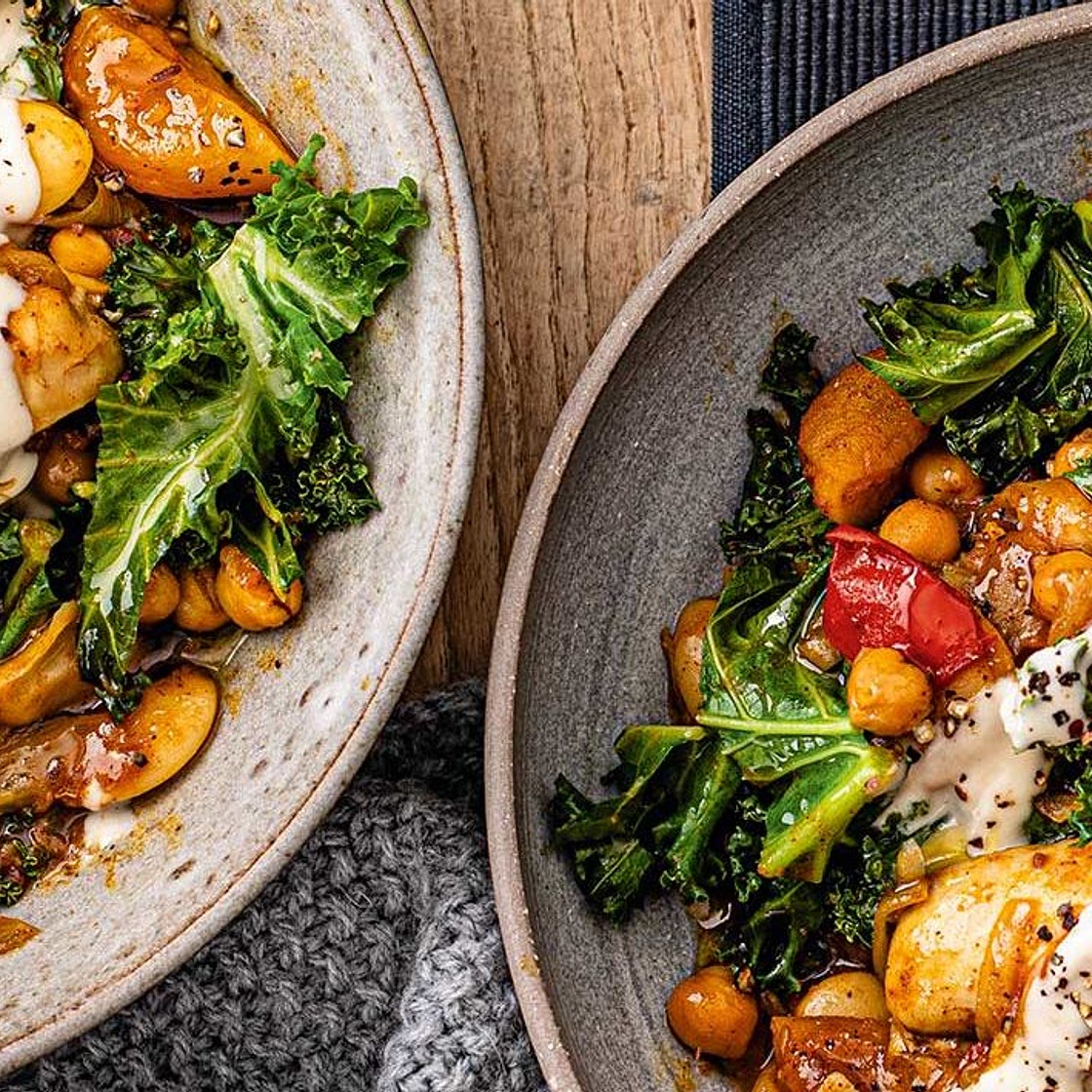 Tahini chicken, greens and beans