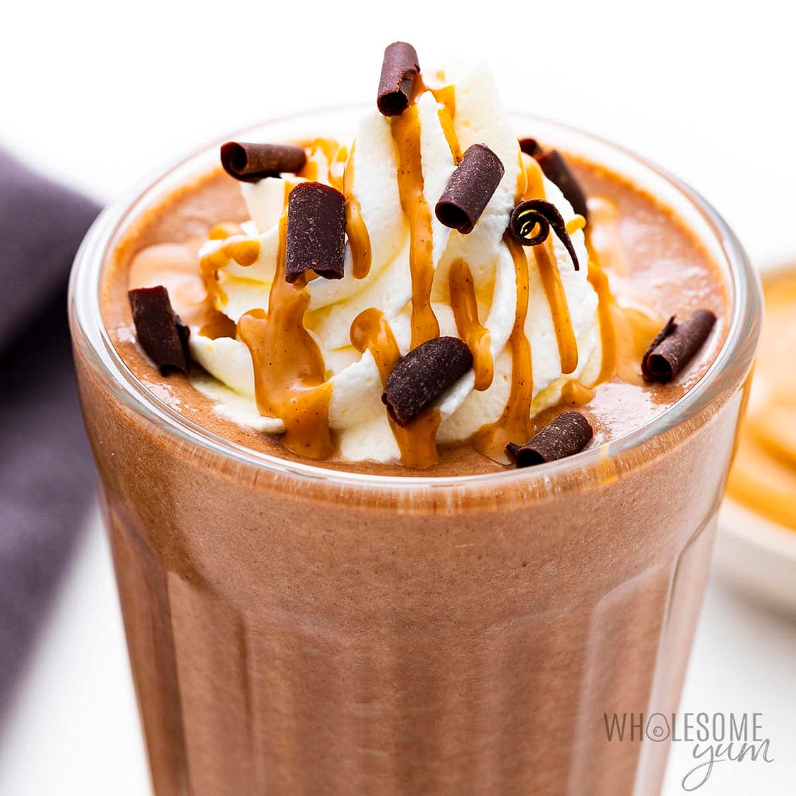Healthy Chocolate Peanut Butter Smoothie