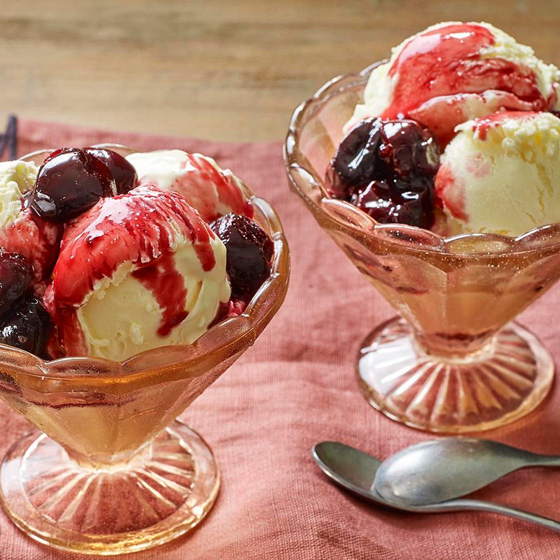 No-churn cheesecake ice cream with cherries jubilee