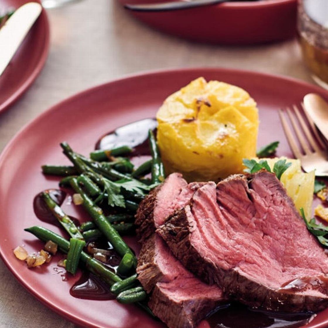 Rinderfilet mit Kartoffelgratin und Bohnen-Gemüse