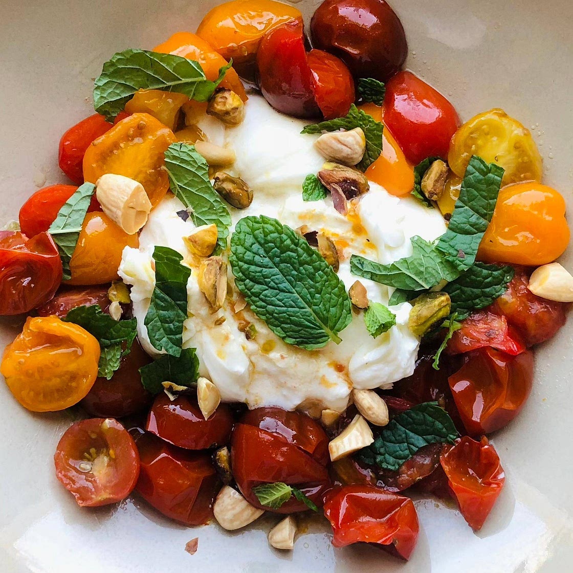 Honig glasierte Tomaten mit frischer Bio Burrata