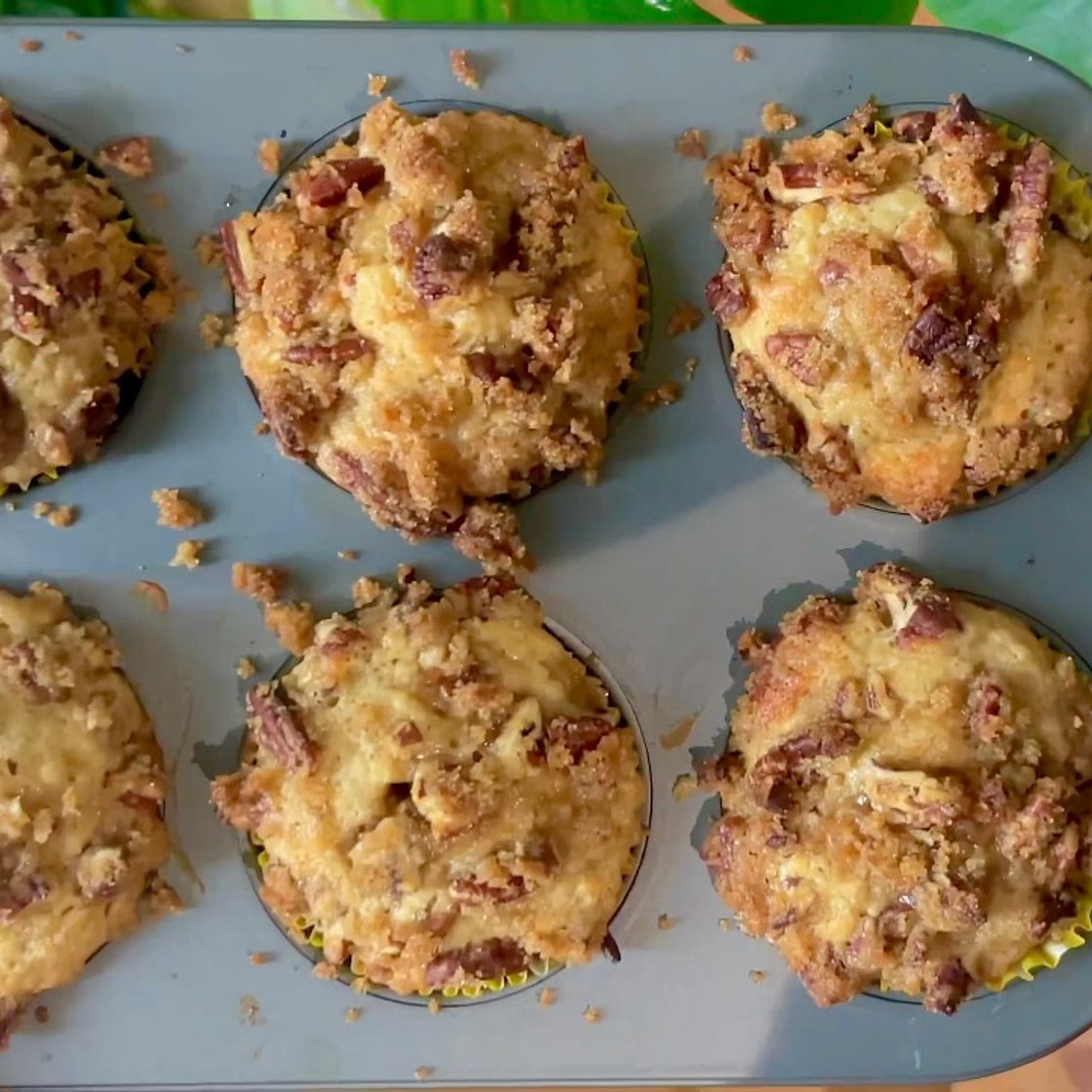 Pecan crumble top banana muffins
