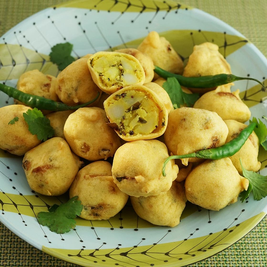 Aloo Bonda: Indian Potato Balls