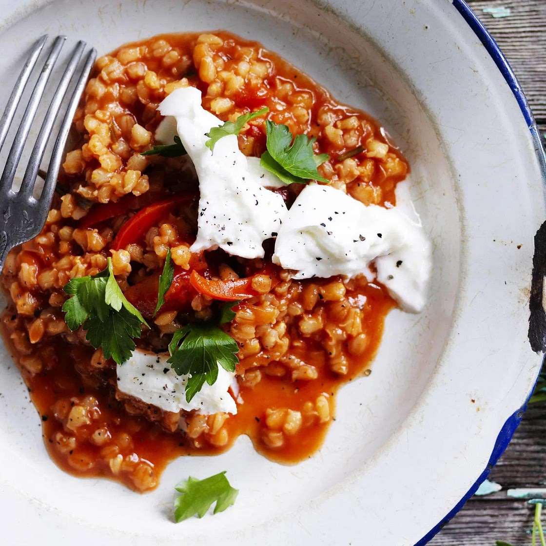Rosemary and tomato barley risotto with mozzarella