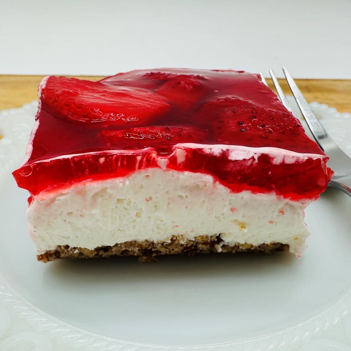 Strawberry Pretzel Salad