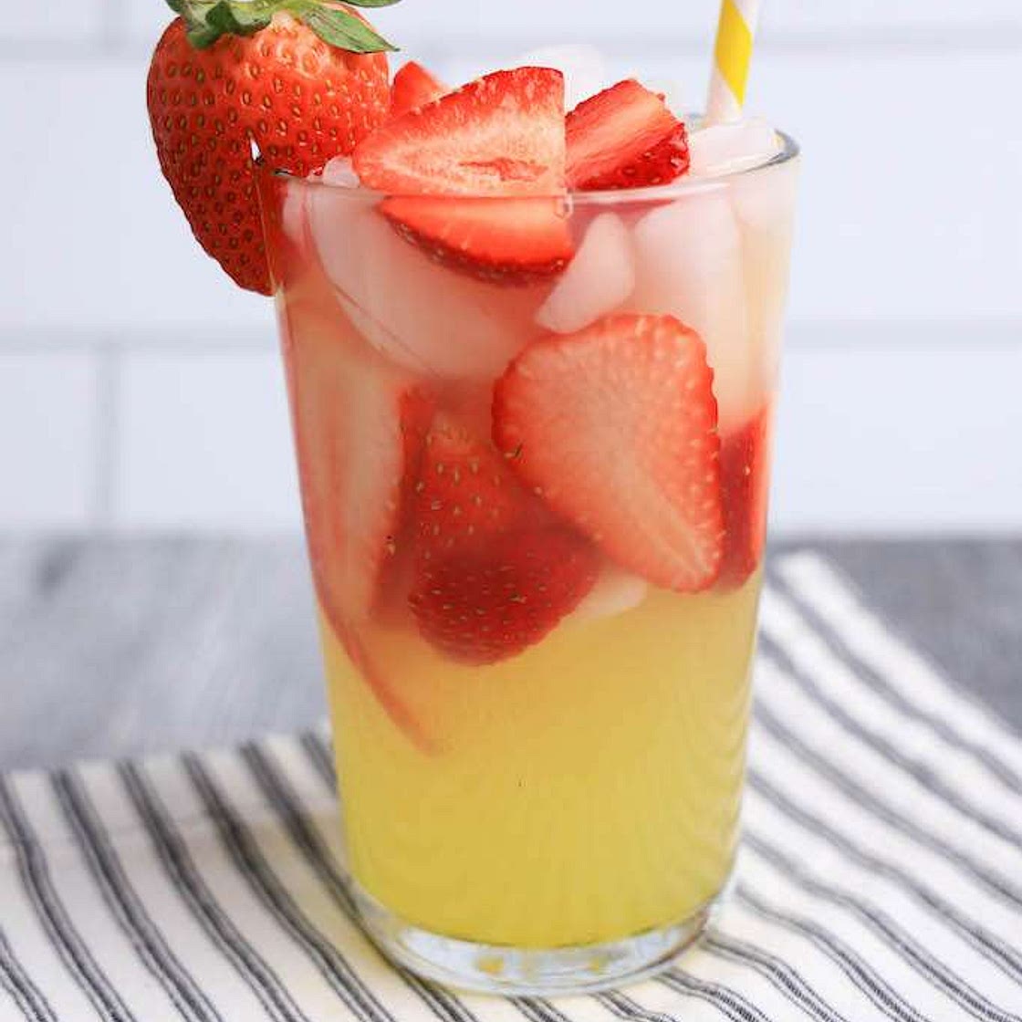 Limoncello Strawberry Lemonade