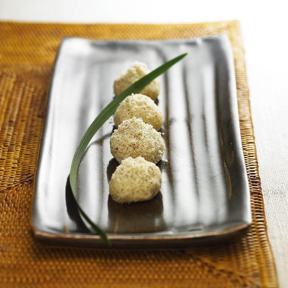 아몬드가루찹쌀경단 만드는 법