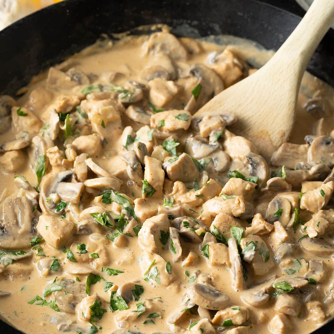 Creamy Skillet Cajun Chicken and Mushrooms Recipe