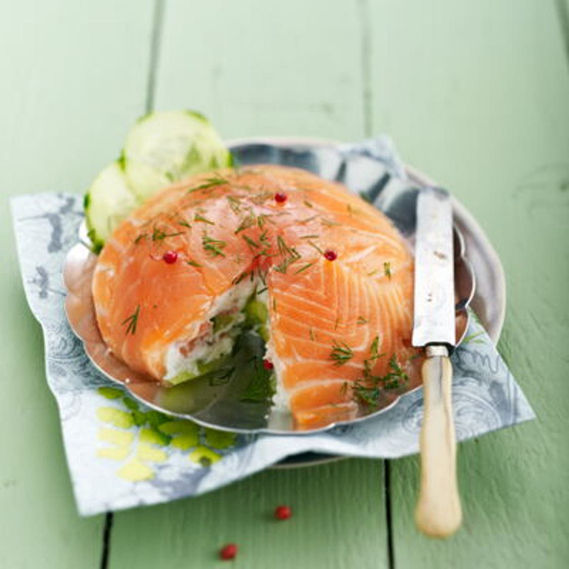Dôme de saumon fumé au fromage frais et concombre
