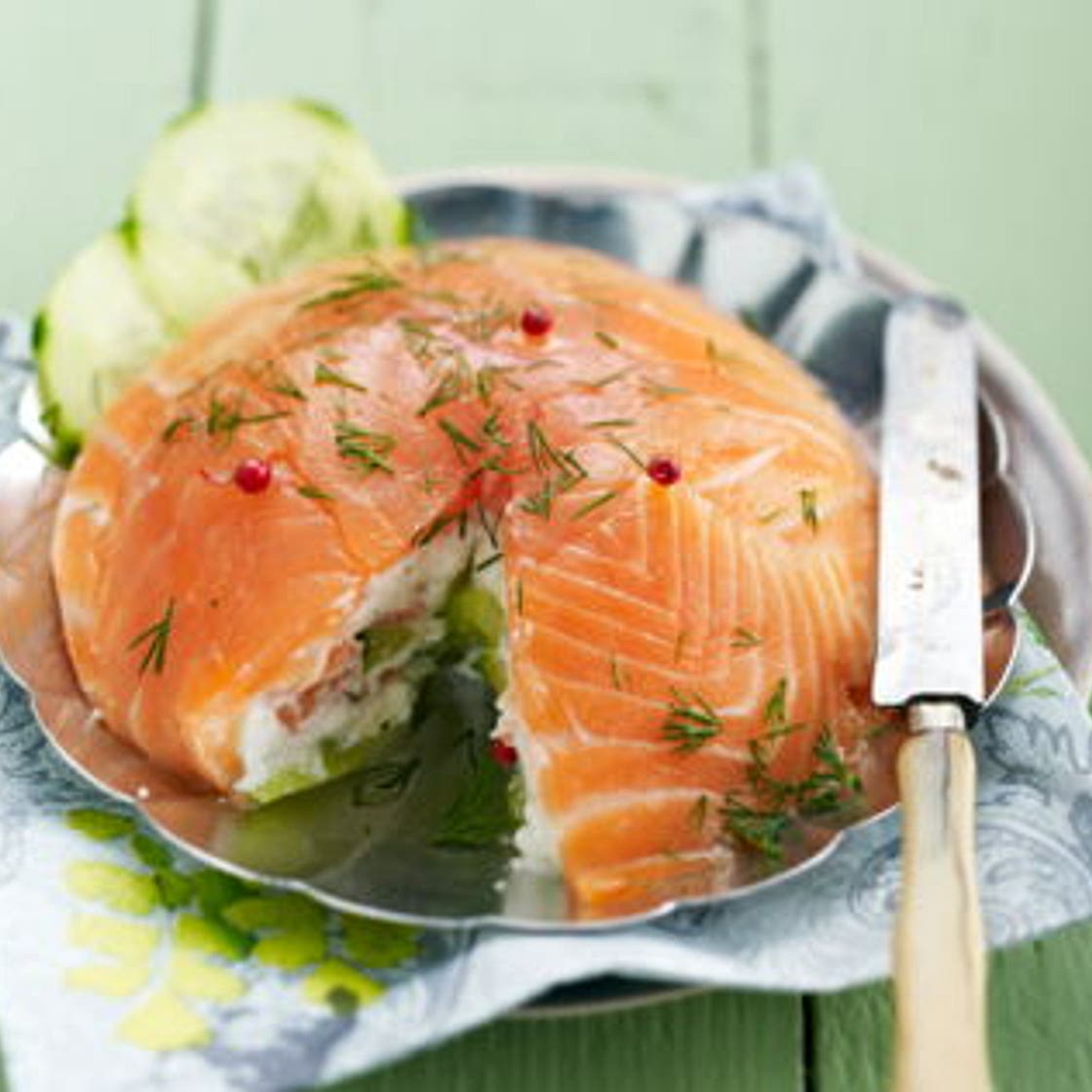 Dôme de saumon fumé au fromage frais et concombre