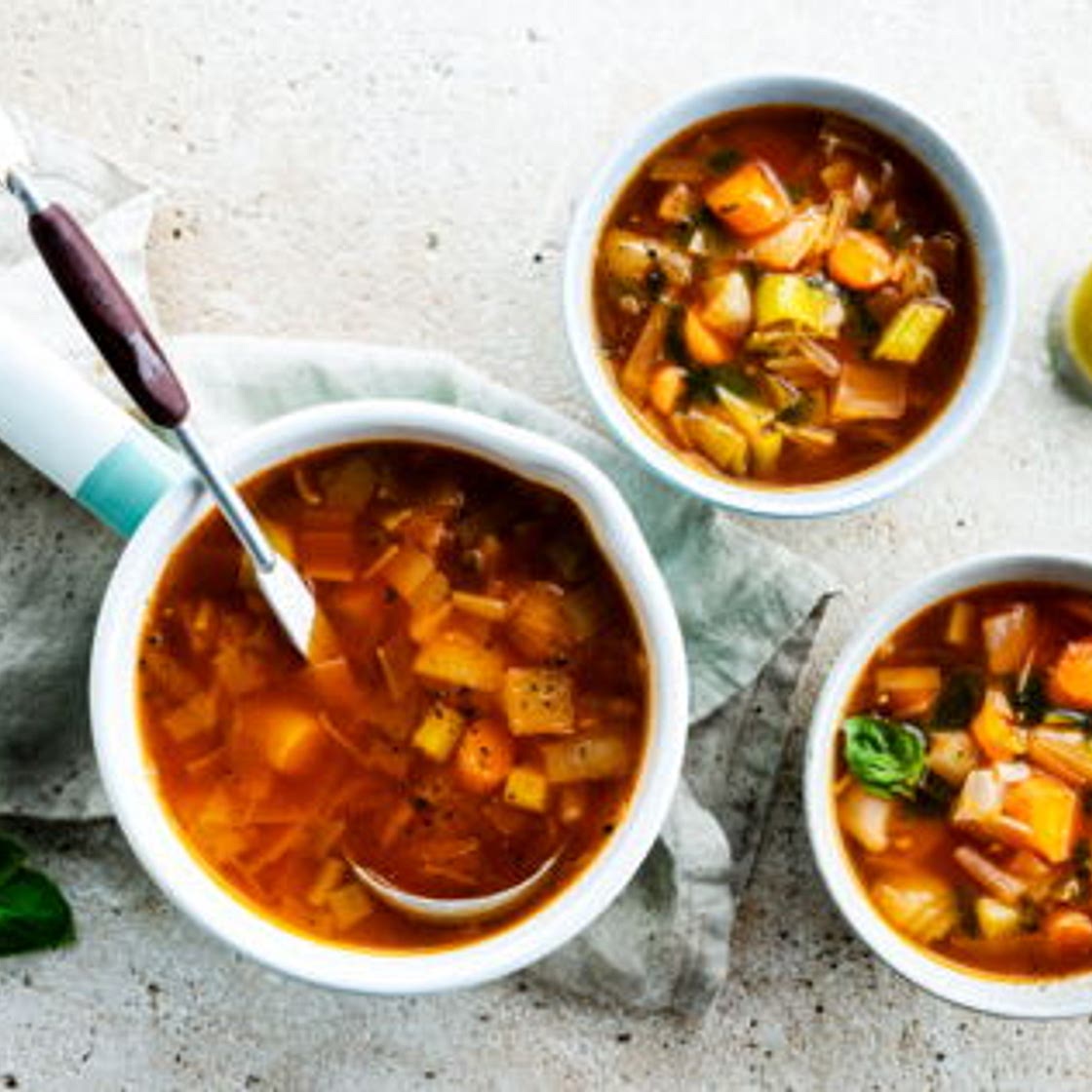 Soupe de légumes aux carottes fenouil et basilic