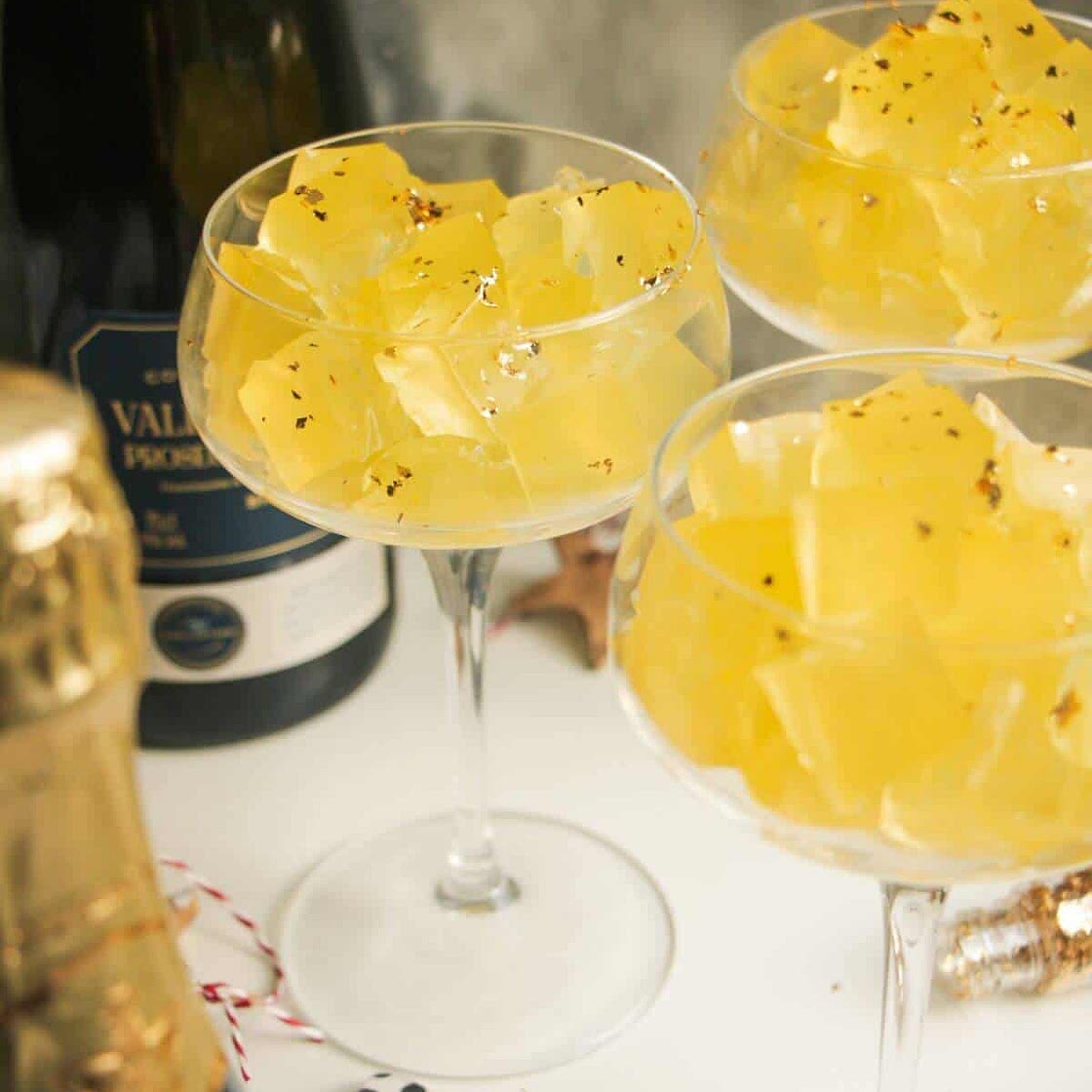 Easy Champagne Jello Shots