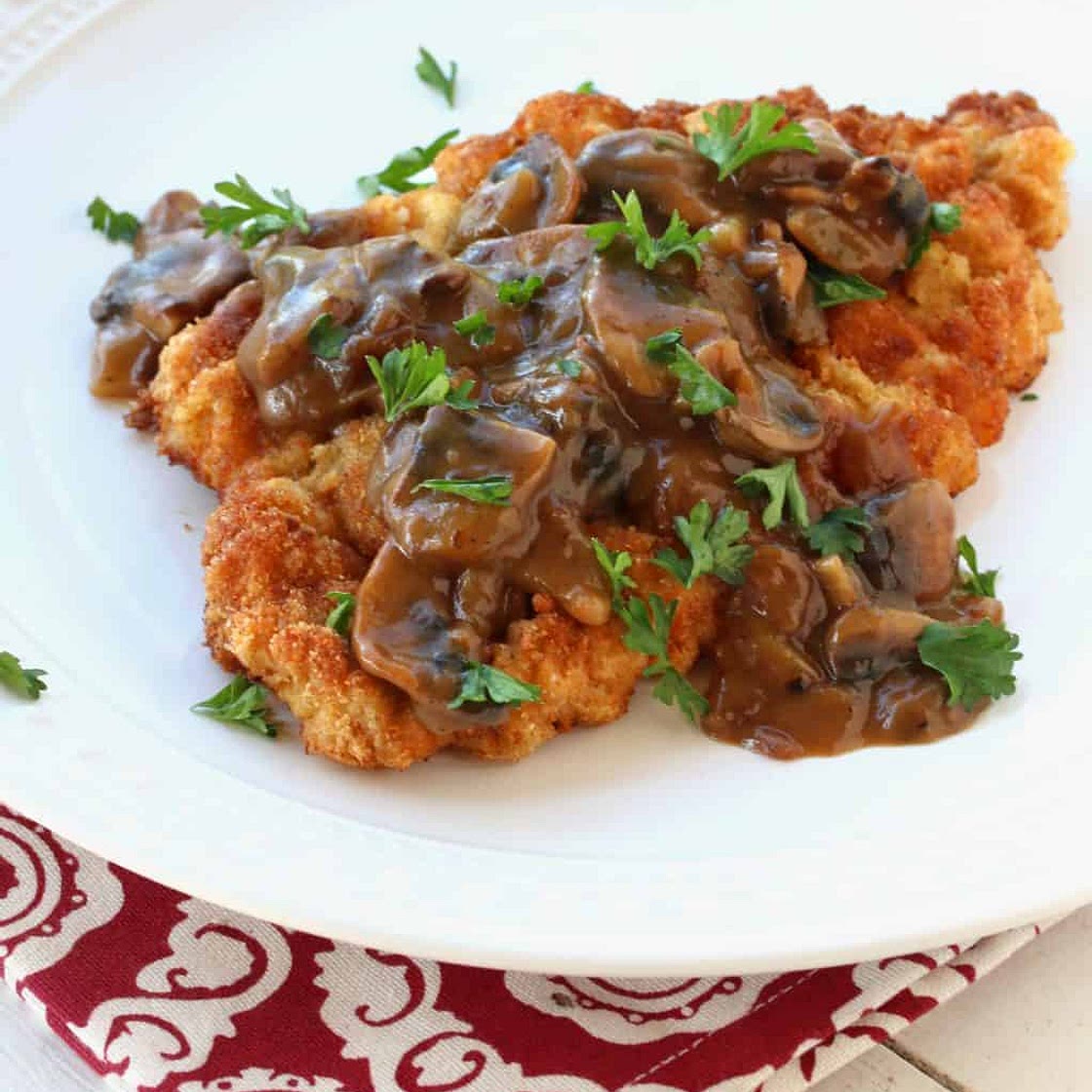 Jägerschnitzel (Schnitzel with Mushroom Gravy)