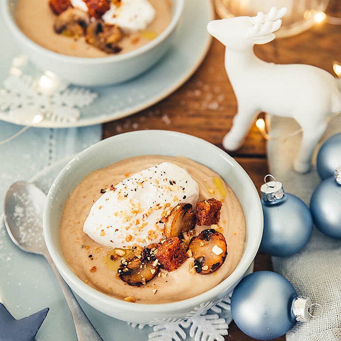 Velouté de châtaignes, chantilly, cannelle et pain d'épices