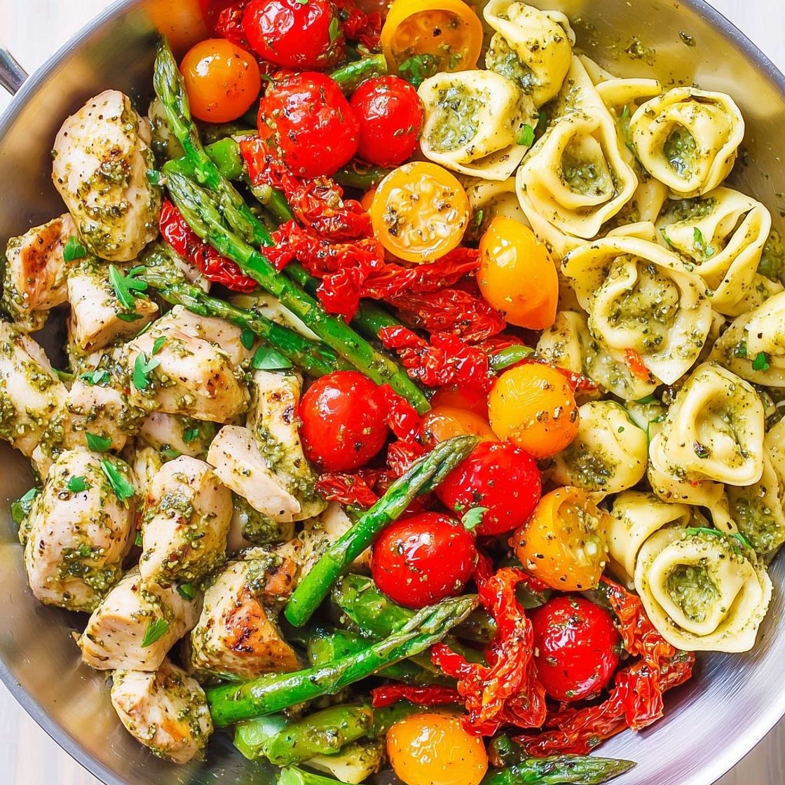 Pesto Chicken Tortellini and Veggies