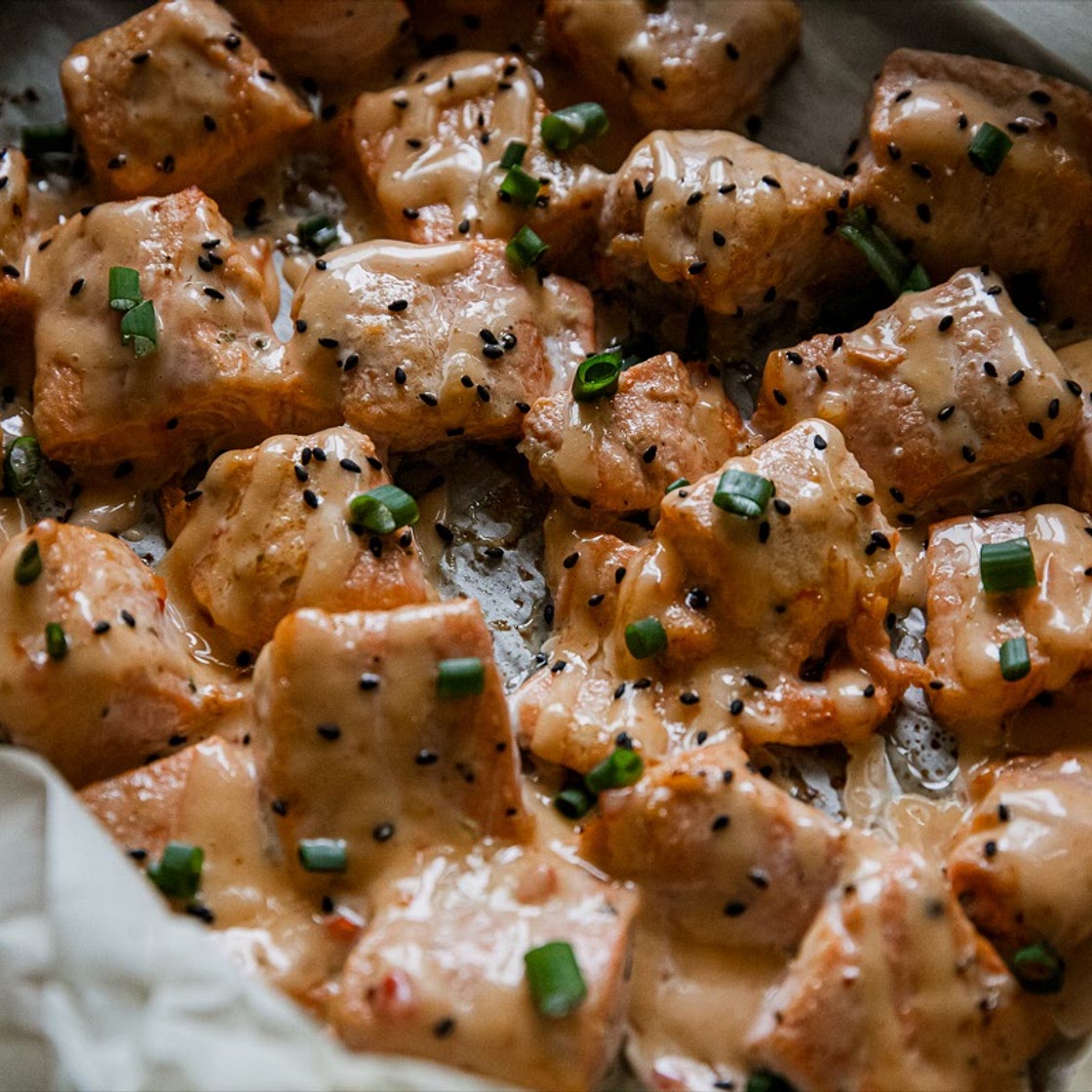 Air Fryer Bang Bang Salmon Bites