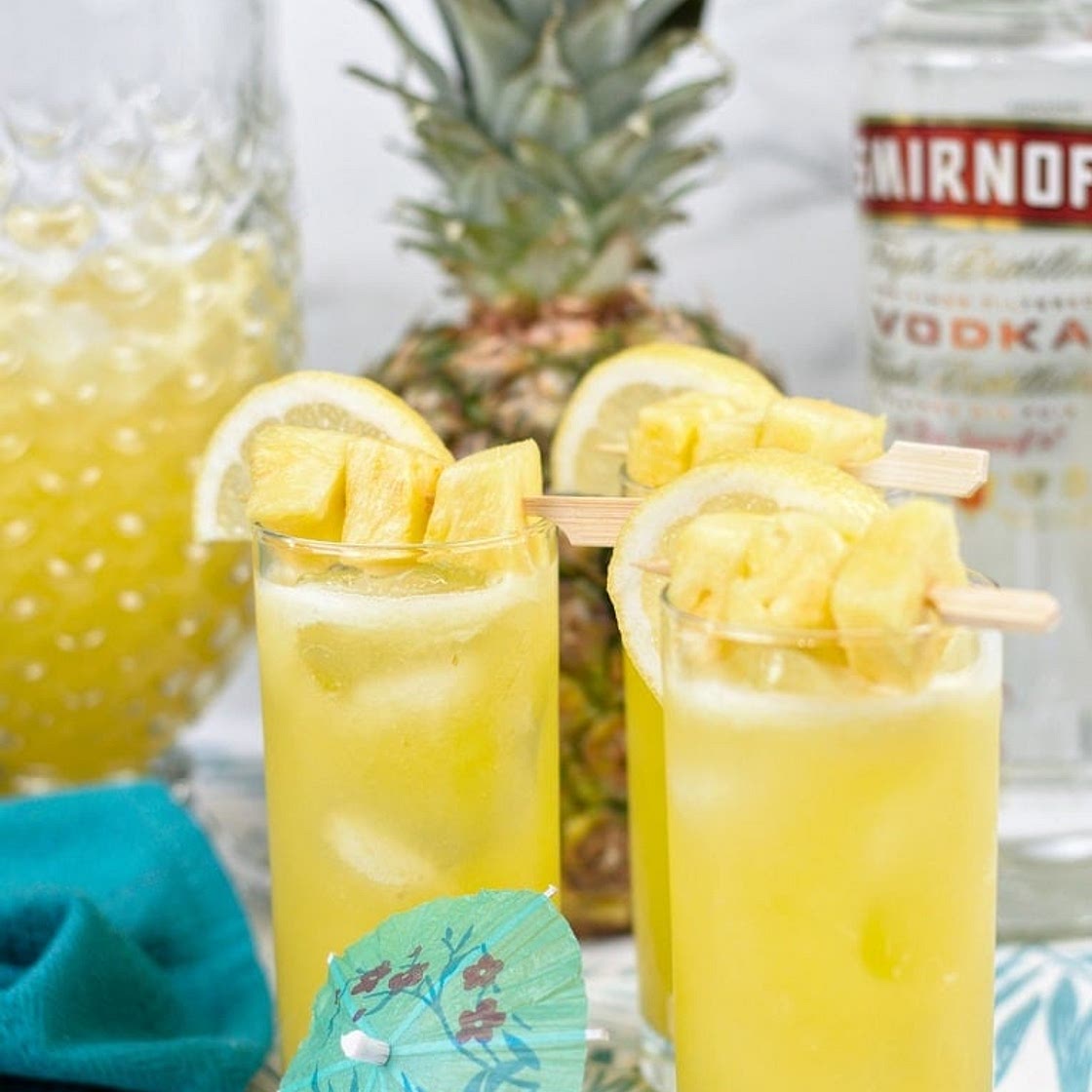 Boozy Pineapple Lemonade