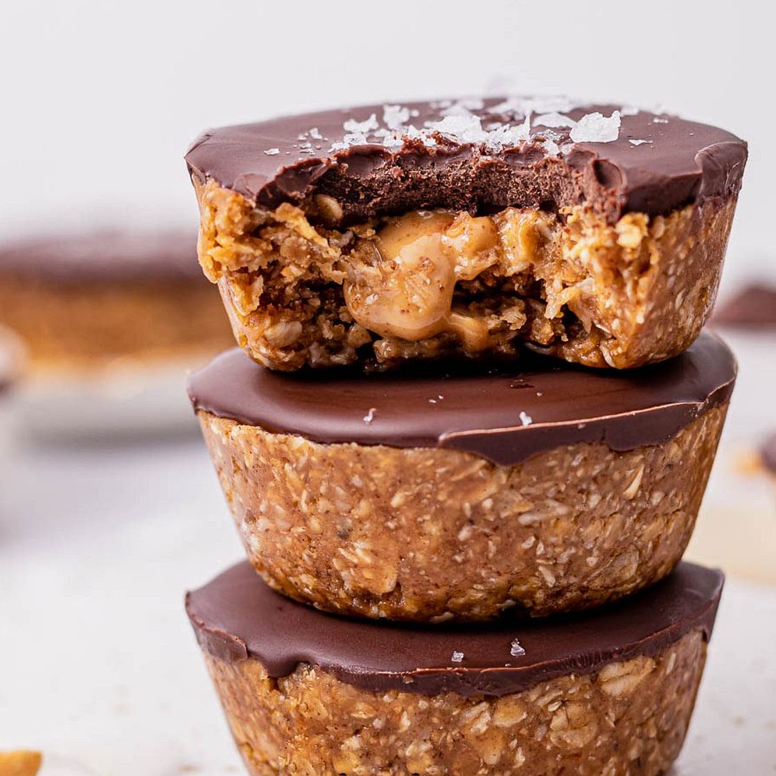 Chocolate Peanut Butter Oat Cups
