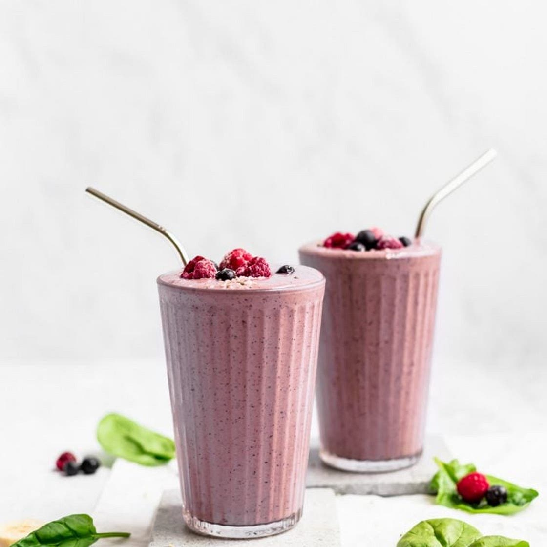 The Best Mixed Berry Smoothie