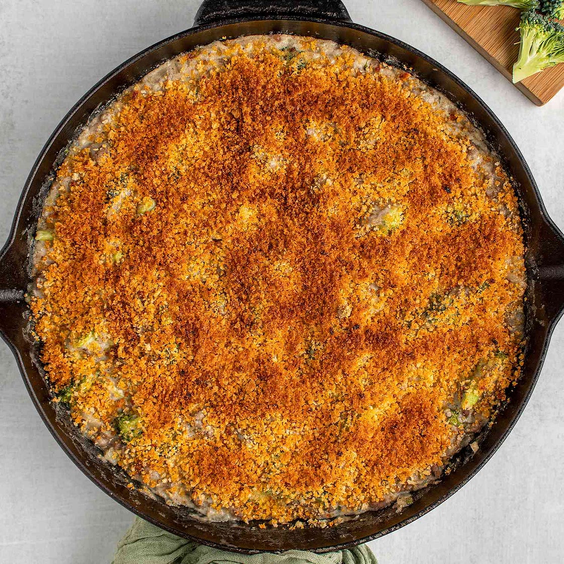 Cheesy Ground Beef & Broccoli Casserole