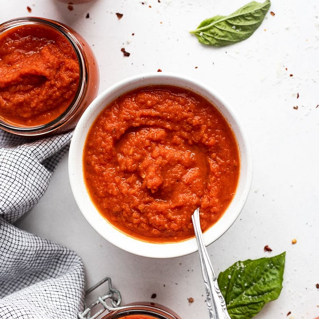 Classic Tomato Pasta Sauce with Mirepoix Base