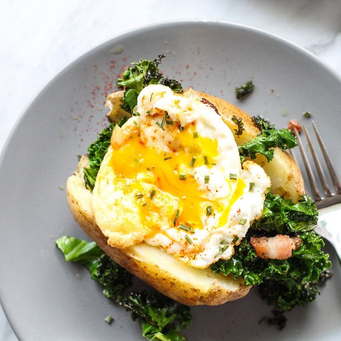 Low FODMAP Breakfast Stuffed Potatoes