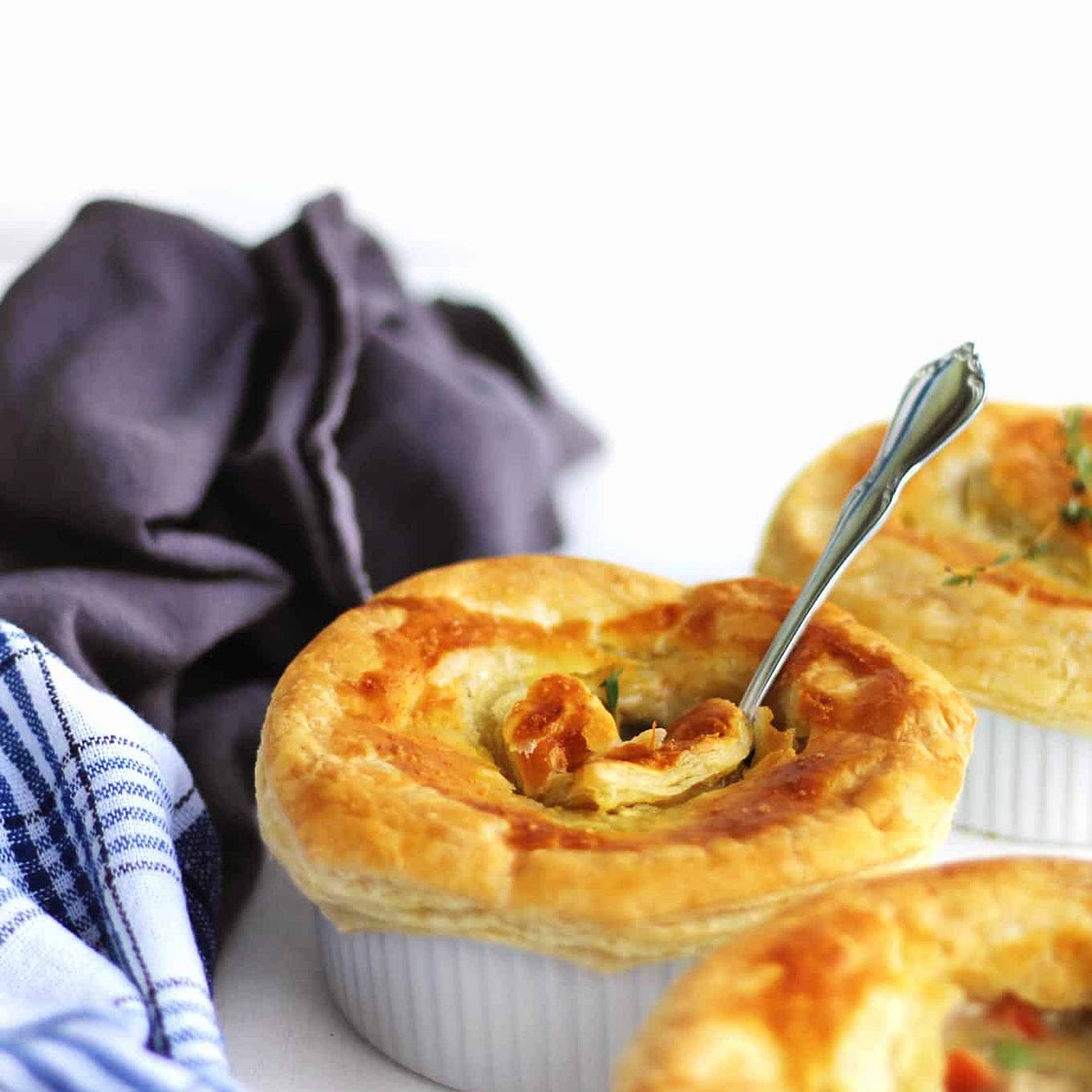 Easy vegan mushroom pot pies