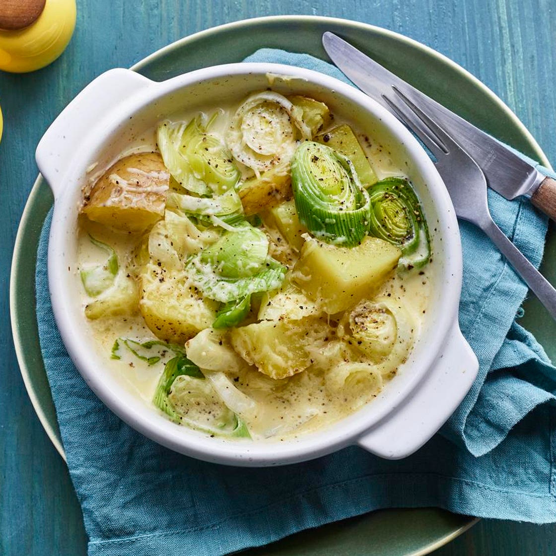 Microwave cheesy leek and potatoes