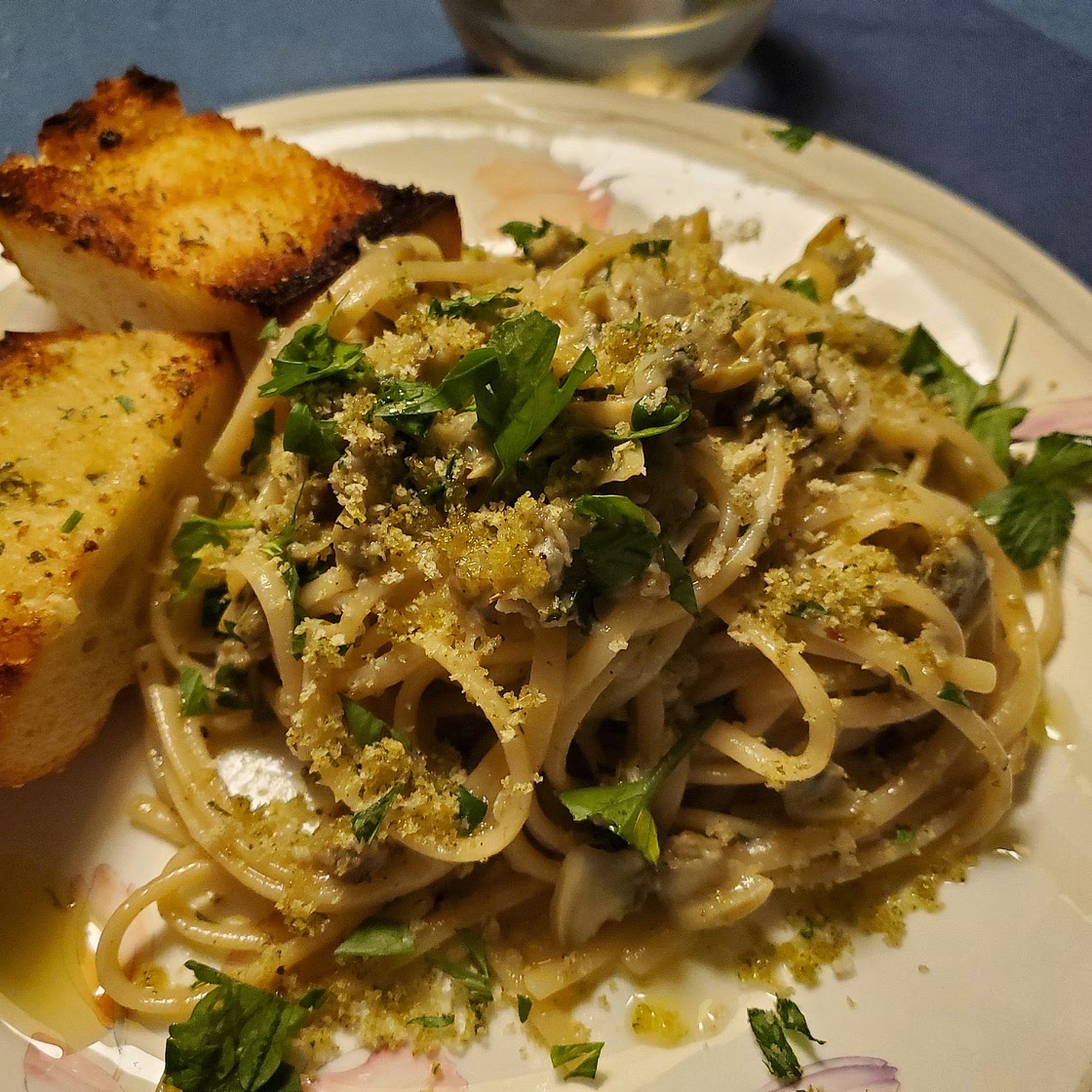 Linguine with Canned Clams
